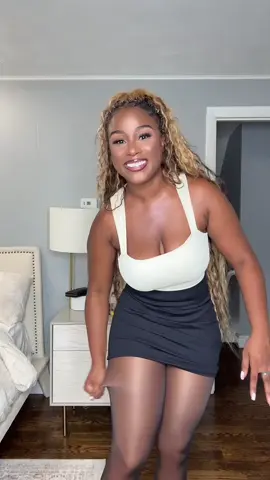 The skin tone illusion fleece leggings sold so much last year during the colder months, and they're def gonna sell out again! #fleecelinedleggings #fleecelinedtights #tiktokshopcreatorpicks #fleecelinedtights #tiktokshoprestock 