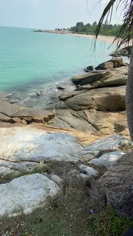 📍Pantai Batu Ketak, Sungailiat, Bangka #pantai #bangka #bangkabelitung #bangkabelitungisland #fyp 