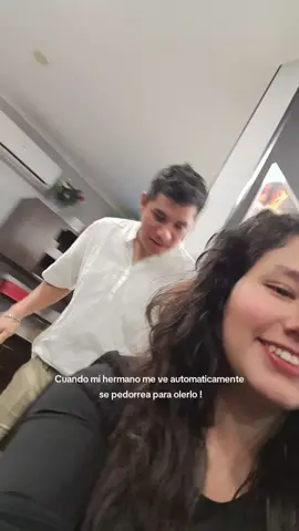 La extraña forma de amar de mi brother !! #hermanosperuanos #brothers #hermanos #irmao #hermanitos #herman #fyp #comico #diverti #duet 