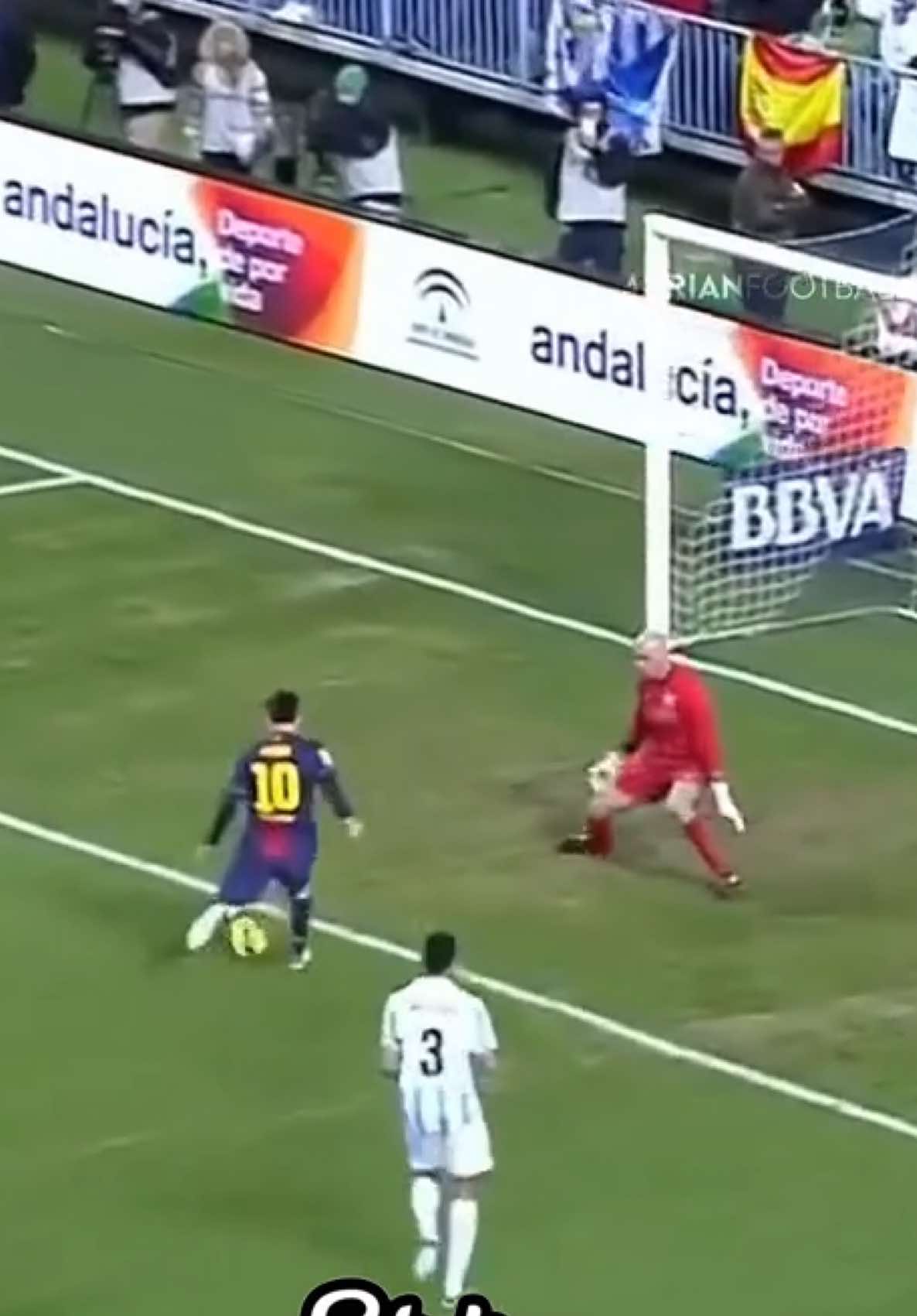 Messi vs Goalkeeper 🤯 #messi #Soccer #football #fürdich #longervideos 