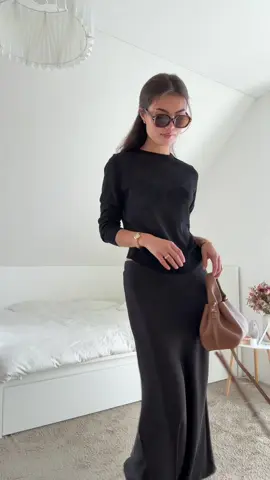 day 4 of my fall outfits<3 look at those heels🤌🏻 #falloutfitinspo #fallfashion #outfitinspo #whattowear 