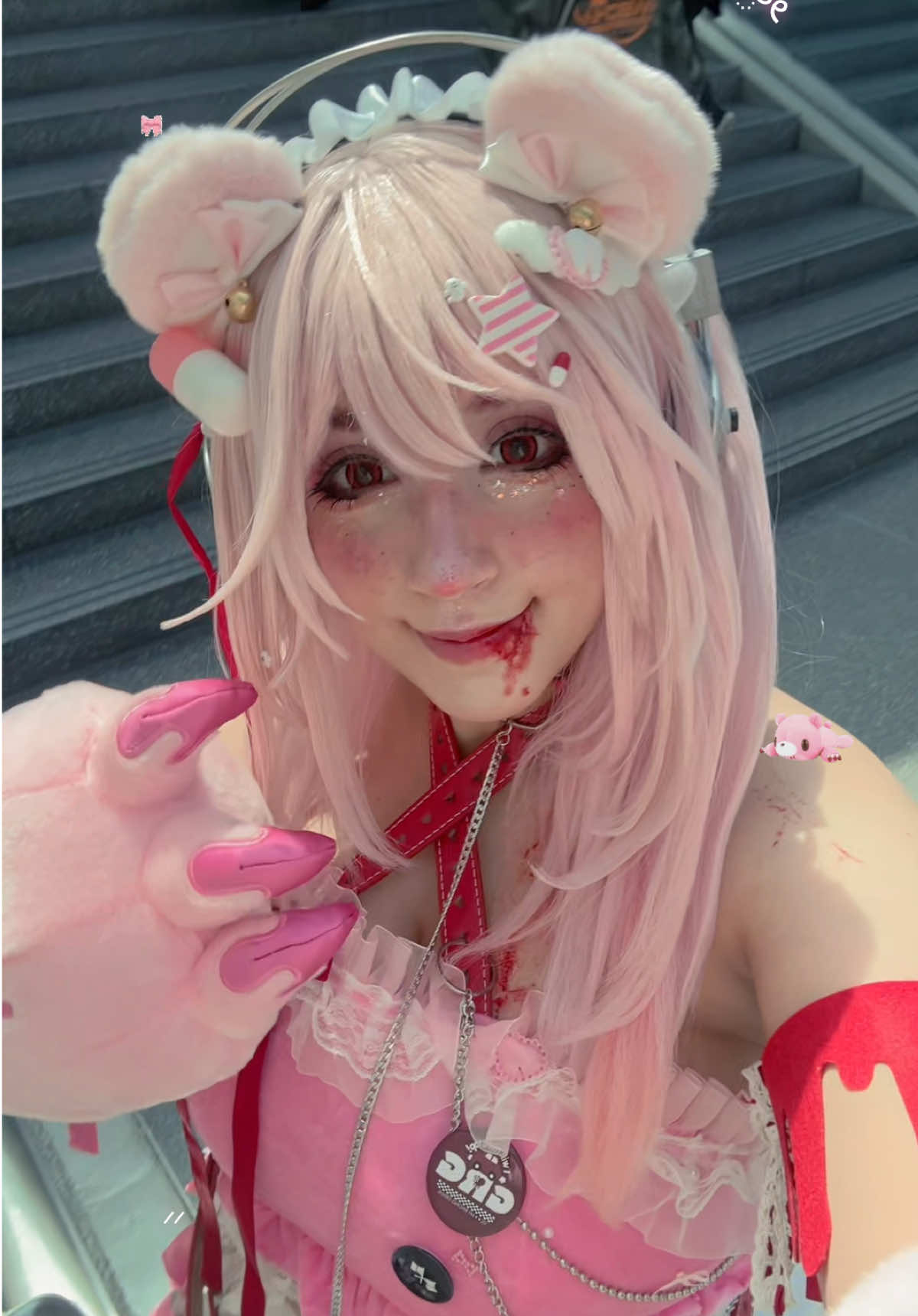 ⋮ ( ⸝⸝´꒳`⸝⸝) #GLOOMYBEARSONICO ⁠♡ ⌗ 🩸⸝⸝⸝ im so happy to finally debut gloomy bear sonico !! the cosplay was a bit of a struggle as it was my first time really making my own cosplay ..! hope you like it ..!!
ཻ۪۪♡. 𝙗𝙡𝙚𝙜𝙜𝙝𝙝 .. !!! 🩹 ༘⋆ ⤷ ᴀɴʏᴄ friday / day 2 !!  ╴╴╴╴╴⊹ꮺ˚ . . . . . . . 🏷️ // #sonicocosplay #supersonicocosplay #gloomybearcosplay #gloomybearsonicocosplay gloomy bear gurokawaii super sonico nitroplus gurokawa menhera pastel goth cutecore anime figure