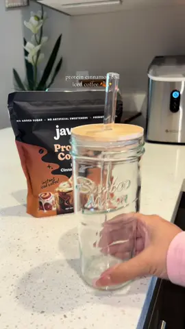 protein cinnamon roll iced coffee 🍂✨ #aesthetic #icedcoffee #protiencoffee #tiktokshop #coffee 