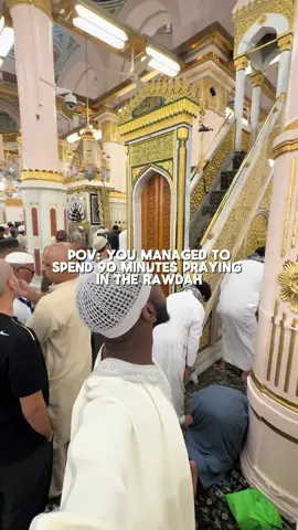 Alhamdulilah the guards were so nice and let us stay longer #madina #umrah #muslimtiktok #muslimtiktok 