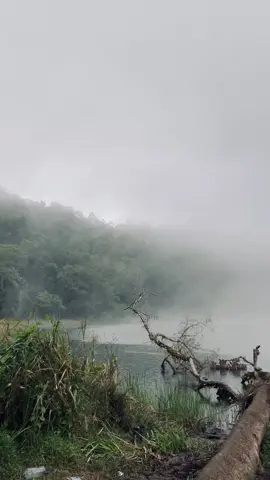 Tampusu dengan danau tercantik🏕🍃 #tampusu #pendakisulut #tampusumountain #sulut #fypmanado 