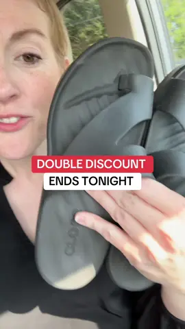 Crocs sandals #crocs #crocssandals #sandals #tiktokshopfalldealsforyou #tiktokshopblackfriday @Crocs 