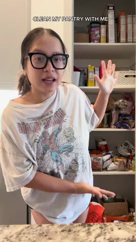 organize & clean my pantry with me!!! Sunday reset 🧼  #CleanTok #organize #pantryorganization #fyp #cleanwithme 