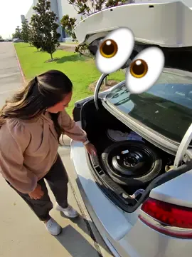 I was done changing the Tire before she could even find the E-brake. 😂 #roadside #automotive #car #help #fyp 
