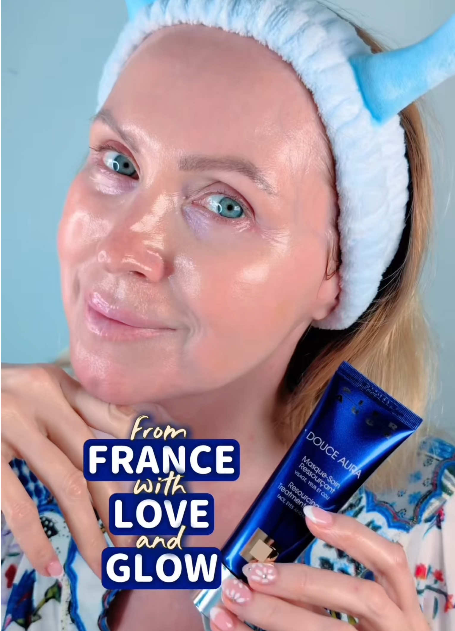 Established in France in 1961, Pier Auge brings decades of skincare expertise to this luxurious mask treatment. The formula's star is High Purity PDRN, sourced from wild salmon for its powerful regenerative benefits. With its exquisite melting texture and comforting fragrance, this mask is perfect for a relaxing nighttime routine. My dry skin feels hydrated, rejuvenated, and happy, with an amazing healthy glow. @Pier Auge  #pierauge #melttoglow #resourcingtreatmentmask #GlowUp #facemask