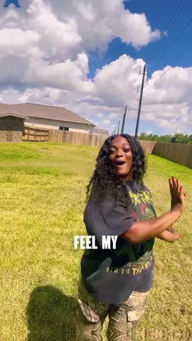 5 pm and I’m feeling Kinda Lucky 🍀 played the Powerball winning a bunch of 💰 Money …  #country #countrygirl #countrysinger #artist  Click the link above in bio to keep streaming The New Music !!!!!!!!!!! 🤞🏾🤞🏾🫶🏾❤️❤️👏🏽🤠