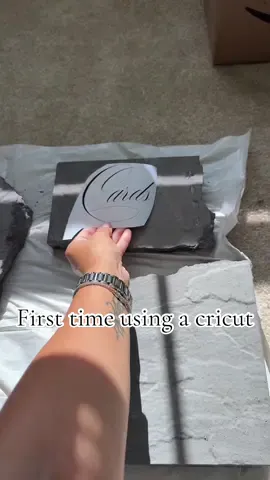 Need all the cricut tips!! #cricut #engagementparty #wedding #DIY 