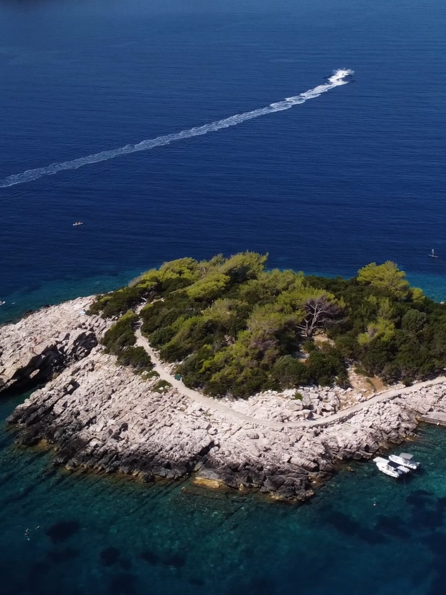 Beach Prišćapac - Korčula - Watch full video on my YouTube Channel https://youtu.be/8DS728Pi9yk?si=iZ9Q-JhsHn4AVGYP #korčula #prišćapac #foryoupagе #viral #summer #drone #fpv #croatia