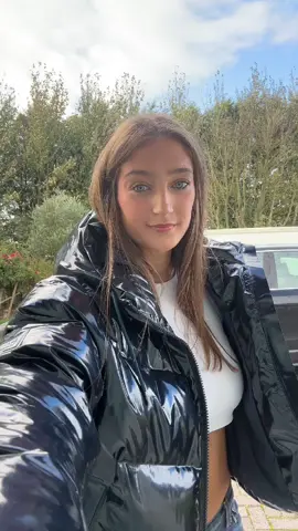 Can u tell i love my new jacket 