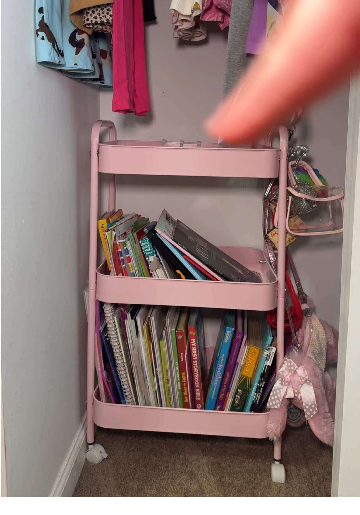 my toddler loves the all pink!!!! #tiktokshop #tiktokshopfinds #fyp #toddlermom #decor 