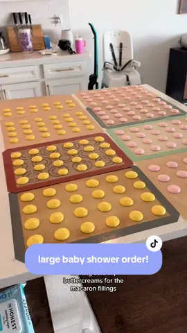 Another 12 hour day that was SO WORTH IT!! (Yes I had to finish once Norah went to sleep 🫠) recipes in my bio!! 💛  #bakingorder #SmallBusiness #baker #macarons #baking 