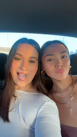 👯‍♀️