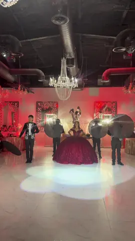 Coreografías para xv :)             #xvtransition #fypシ゚viral #coreografiasenhoustontx #alanisdancestudio #huapangosmexicanos🇲🇽 