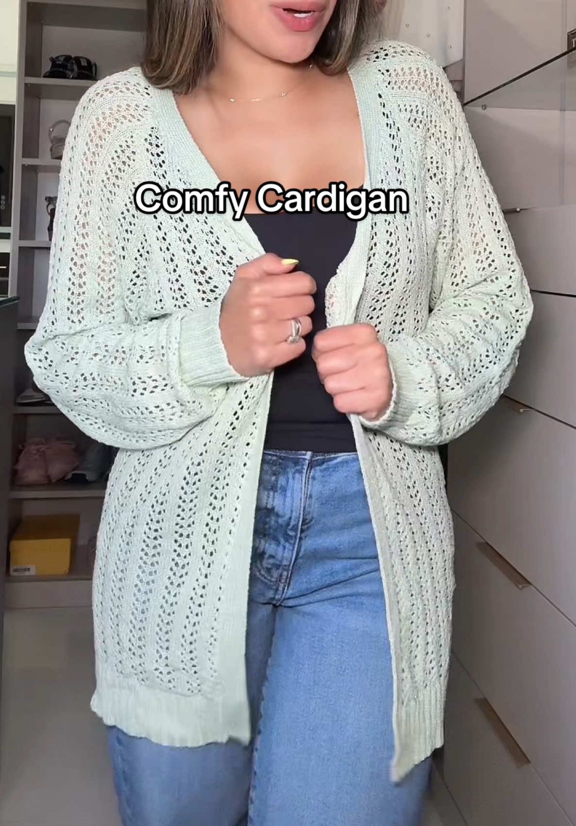 Loving this cardigan 🍂#cardigan #cardiganoutfit #sweaterstyle #fallfashion #TikTokShopFashion 