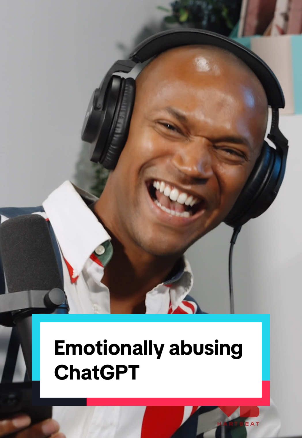 AI doesn’t feel. Right?? 🫣 @Gianmarco Soresi #PettyCrimesPodcast #chatgpthack #executiveassistant #therapytiktok 