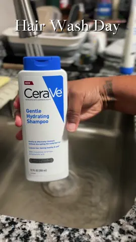 ✨ Wash day made simple! Using the NEW @CeraVe gentle hydrating shampoo + conditioner for soft, clean, and nourished hair 💆🏽‍♀️💧@influenster #complimentary #CeraVeHairCare #giftedbycerave #Ad 