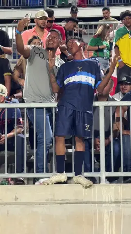 Saludando siempre cuando se puede 🫡 gracias por el apoyo que nos brindaron 😎❤️‍🔥#tiktokersenlacancha #ElRudeBoy 