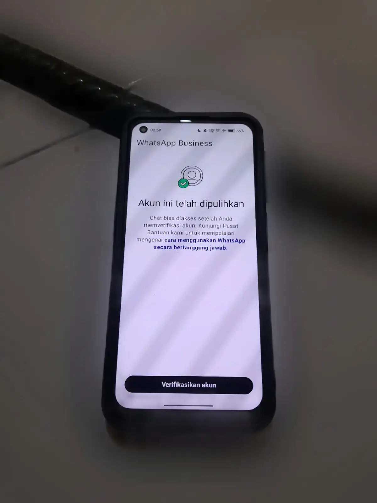 Agar nomor WhatsApp (WA) Anda tidak terblokir, berikut adalah beberapa tips yang bisa Anda ikuti:   - Hindari mengirim pesan spam. Jangan mengirim pesan yang sama ke banyak orang sekaligus, terutama jika mereka tidak menyimpan nomor Anda. WhatsApp dapat menandai aktivitas ini sebagai spam. - Gunakan WhatsApp Business API jika Anda bisnis. Jika Anda adalah bisnis yang perlu mengirim pesan ke banyak pelanggan, gunakan WhatsApp Business API. Ini adalah solusi resmi dari WhatsApp untuk bisnis. - Minta izin sebelum mengirim pesan. Pastikan Anda memiliki izin dari orang yang Anda kirimi pesan, terutama jika Anda bukan kontak mereka. - Jangan melanggar ketentuan layanan WhatsApp. Baca dan pahami ketentuan layanan WhatsApp. Hindari aktivitas yang melanggar ketentuan tersebut, seperti mengirim konten ilegal atau berbahaya. - Gunakan WhatsApp secara wajar. Jangan menggunakan WhatsApp untuk aktivitas yang mencurigakan atau ilegal. - Verifikasi nomor Anda. Pastikan nomor WhatsApp Anda terverifikasi dengan benar. - Jangan gunakan aplikasi pihak ketiga yang tidak resmi. Hindari penggunaan aplikasi pihak ketiga yang tidak resmi untuk mengakses WhatsApp. Aplikasi ini dapat membahayakan keamanan akun Anda dan menyebabkan pemblokiran. - Update aplikasi WhatsApp secara teratur. Pastikan Anda selalu menggunakan versi terbaru aplikasi WhatsApp. Pembaruan sering kali berisi perbaikan keamanan yang dapat membantu mencegah pemblokiran.   Jika nomor WA Anda sudah terblokir, Anda bisa mencoba langkah-langkah berikut:   1. Hubungi dukungan WhatsApp. Ajukan banding melalui aplikasi WhatsApp. Biasanya, ada opsi untuk meminta peninjauan jika Anda merasa nomor Anda diblokir secara tidak adil. 2. Jelaskan situasinya. Dalam pengajuan banding, jelaskan mengapa Anda merasa nomor Anda seharusnya tidak diblokir. Berikan alasan yang jelas dan jujur. 3. Sertakan informasi yang relevan. Jika ada bukti yang mendukung klaim Anda, seperti screenshot atau riwayat percakapan, sertakan dalam pengajuan banding Anda. 4. Bersabar. Proses peninjauan bisa memakan waktu. Bersabarlah dan tunggu respons dari dukungan WhatsApp.   Semoga tips ini membantu ‼️ #unbannedwhatsapp #wakenonpermanen #jasabukawakeblokir #wakenon #fyp 