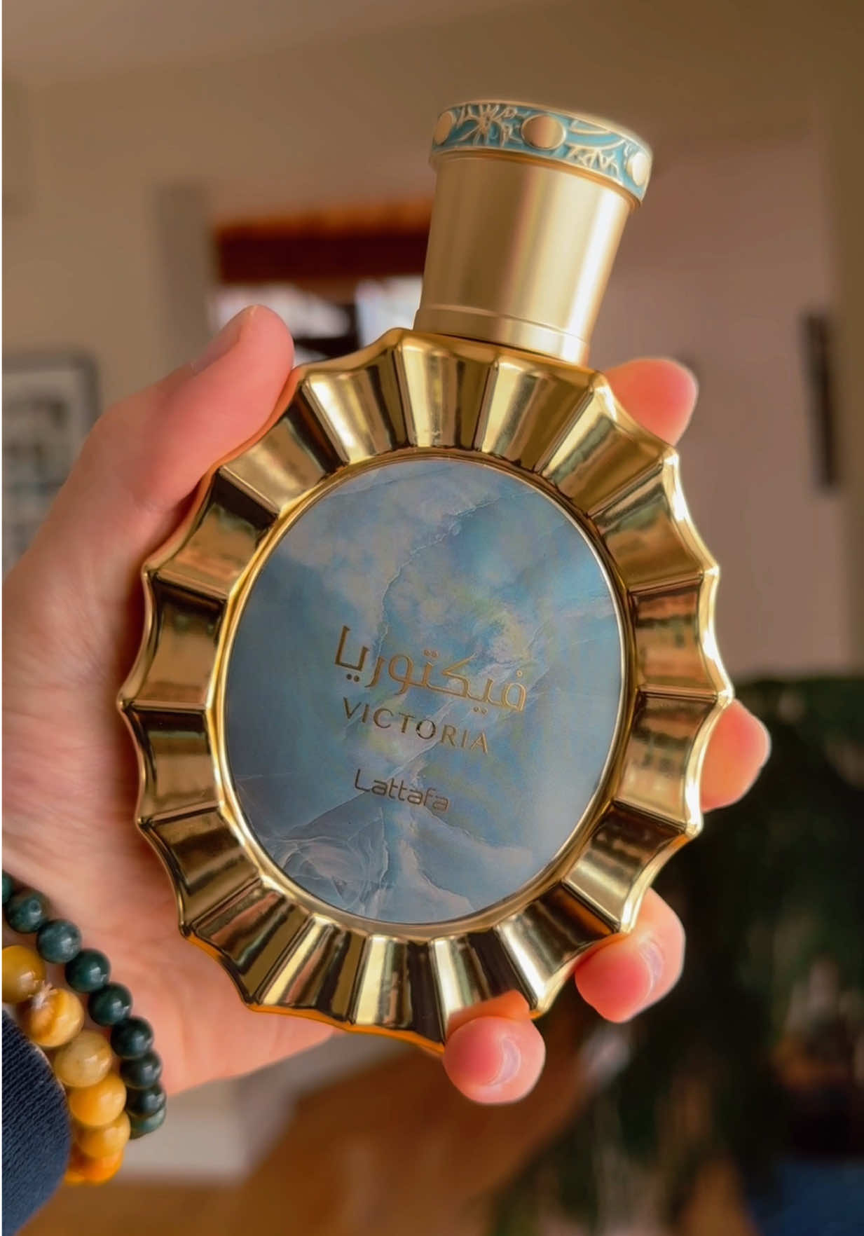 This is such a warm yet sweet gourmand, and the lemon meringue pie note is definitely what sold me on it! #perfume #perfumetok #perfumetiktok #perfumereview #fyp 