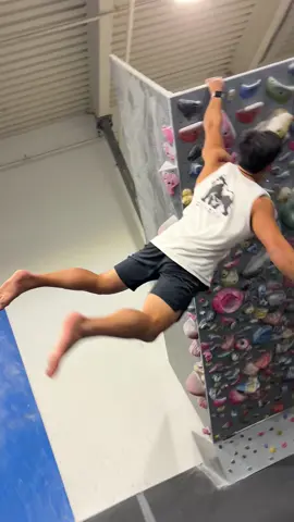 These fools could never make me sweat 😈🙏 #naruto #rockclimbing #obito #anime #bouldering 