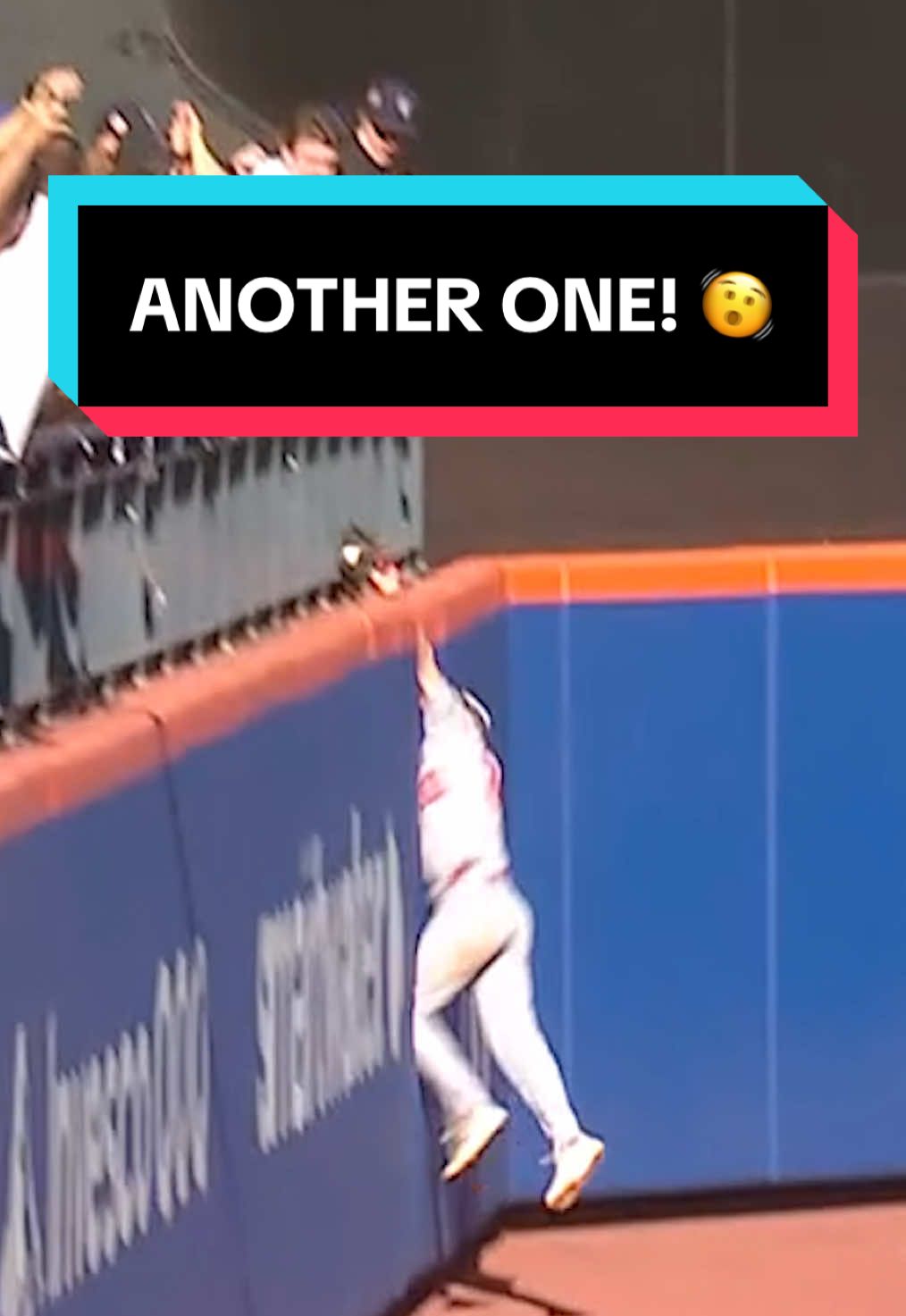 Jacob Young makes ANOTHER jaw-dropping catch 😮 #MLB #baseball #nationals #catch 