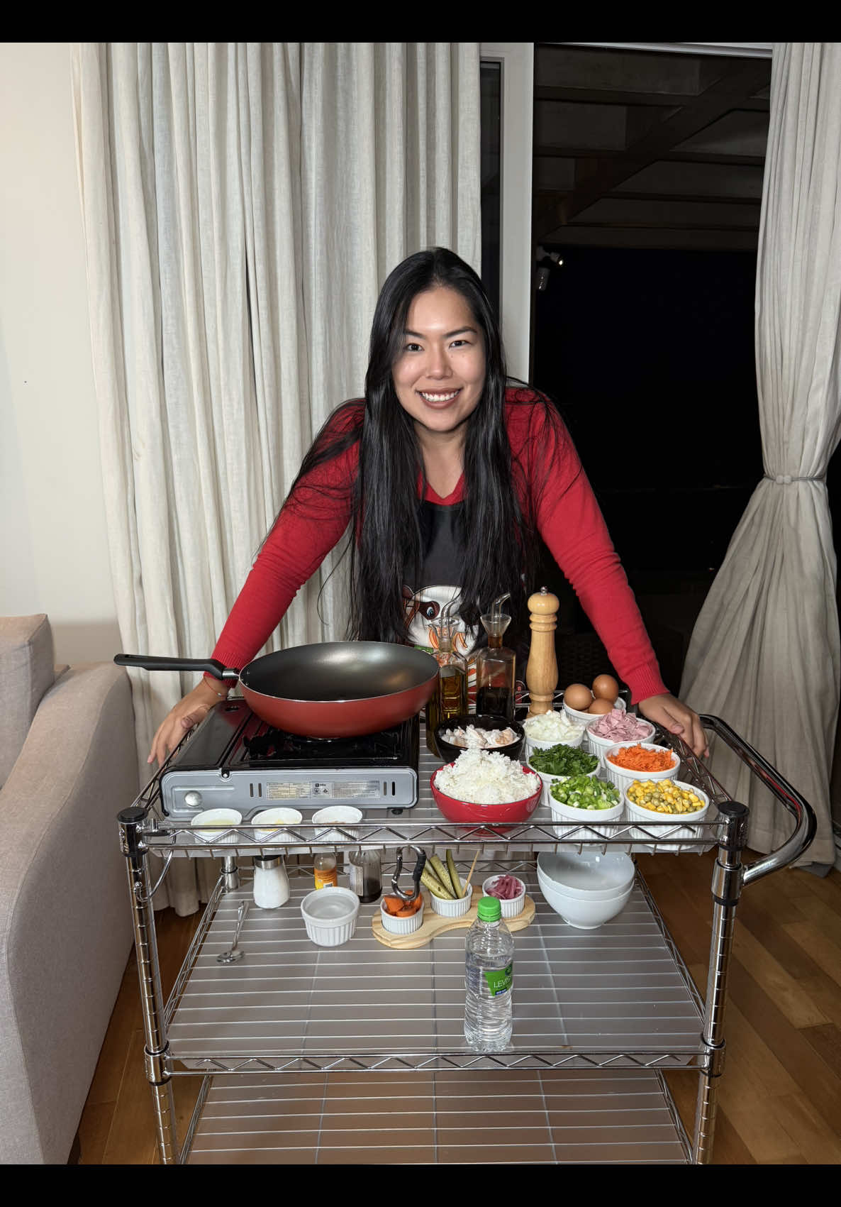 Você levaria a cozinha pra dentro do quarto pra surpreender o mozão?  KKKKK  #friedrice #asmr #casal #receitafácil 