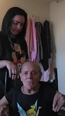 abuela wants to be a Bodega baddie lol #LanguageLearning #bodegabaddie #bodega #cardib #smoochez @Cardi B 