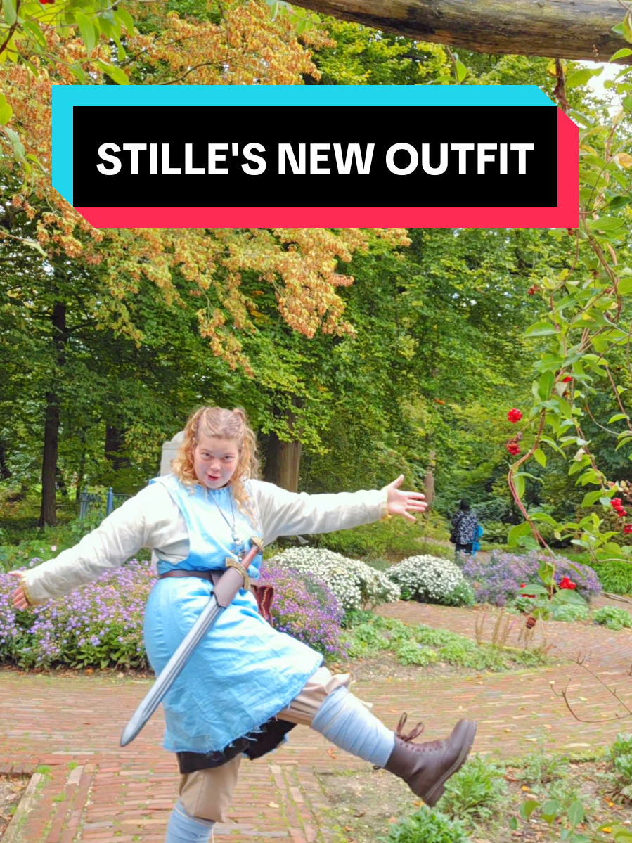 Felt great walking around in my new LARP outfit at Elfia🩵🐟 #larpoc #elfia2025 #larper #renaissancefaire #selkieoc 