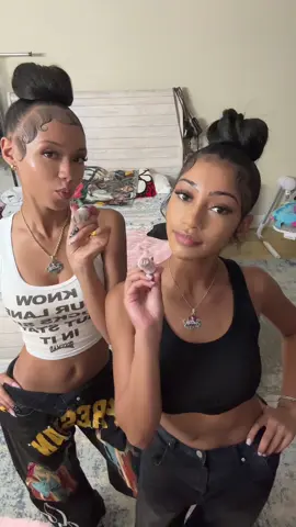 lmk if yall want more of these 🩷 #carmenamina #ramiyahmarie #bestfriend #makeup #fyp @RMARIE 