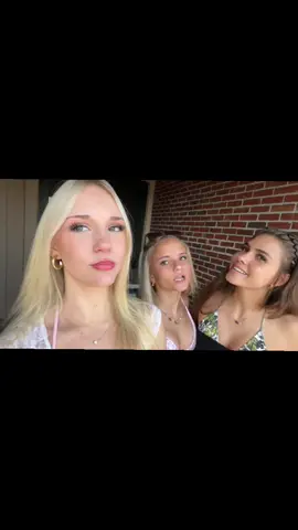 @helena 🪽 @stella 