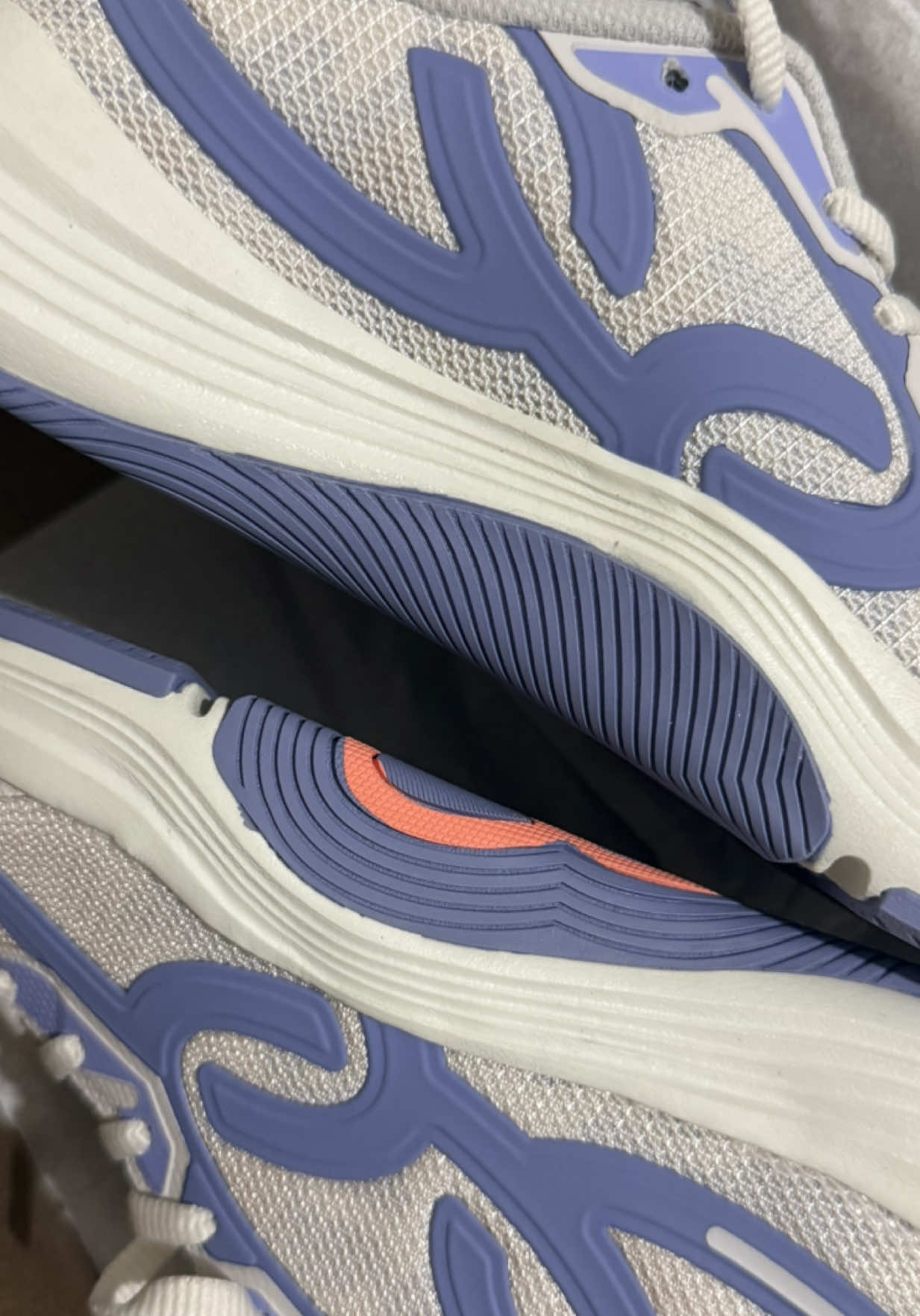 Meu novo tênis de treino de musculação é a coisa mais linda do mundo #olympikus #tenistreinofeminino #tenismusculacao #olympikustreino @Olympikus 