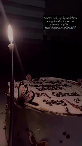 Gökten aşk yağdığını bilsem sen gelmeden hiç birini tutmam..  İyiki doğdun sevgili..🫂#doğumgünü #fonmüzik #22eylül #iyikidoğdunsevgilim #huzur#date #sevdiğinietiketle #başımagelenengüzelşey #iyiki #güzelgünler #hepyanyana #storilikvideolar📌 #keşfet #etiketlemepostu #