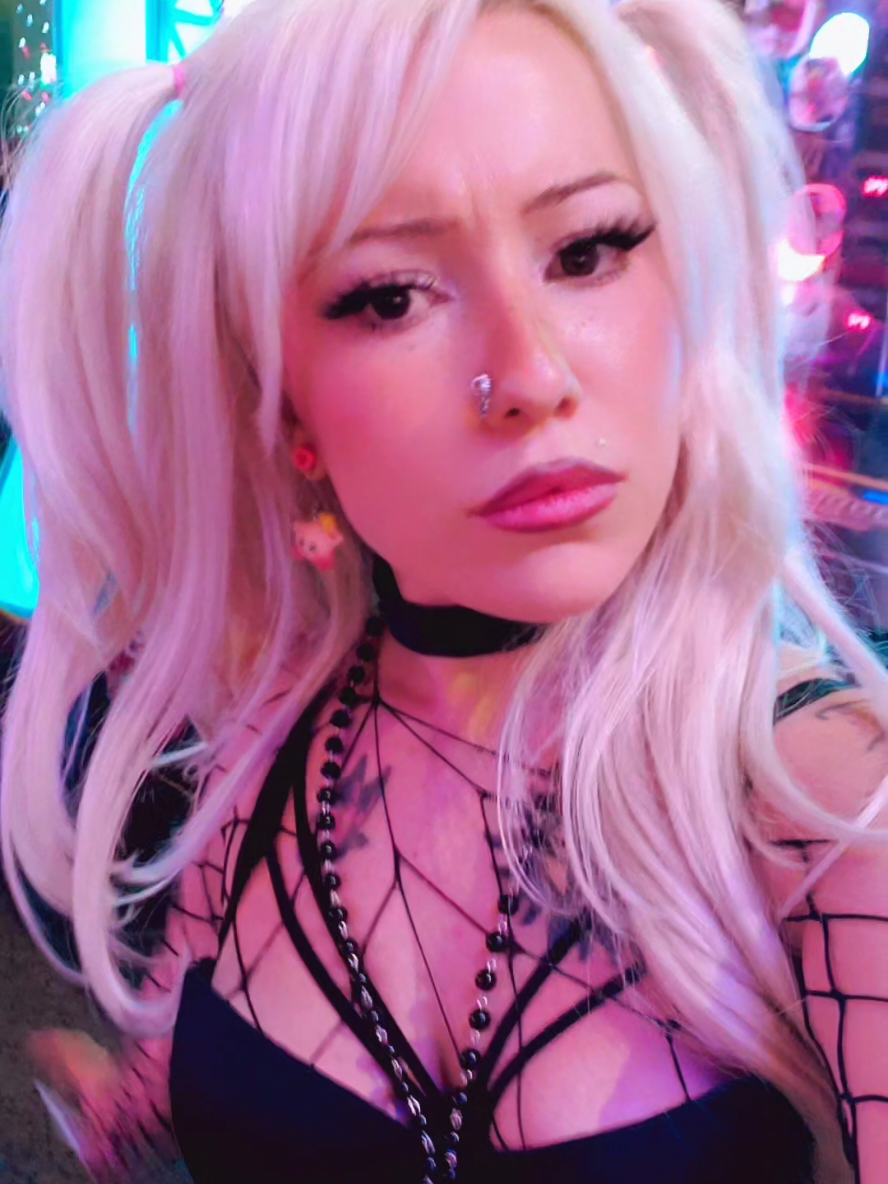 how it feels to never have moved on when everyone else has. I'll never let you go, baby. #galedekarios #misaamane #misaamanecosplay #bg3 #deathnote 