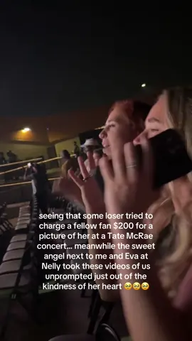 story is on her page @everythingellen_