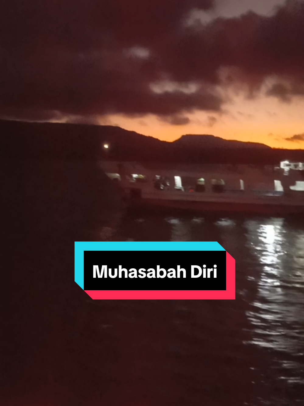 Setiap kesulitan, hambatan atau pun tidak kita sukai itu Allah sengaja atur untuk kita, agar kita: 1. Bersabar; 2. Bersyukur; 3. Menelaah apa maksud dibalik itu; 4. Mendapatkan kebaikan yang belum pernah kita dapatkan; 5. Terhindar dari suatu kejelekan 6. Berkesempatan untuk memperbaiki diri, atau 7. Berkesempatan mendapatkan kebaikan, kenikmatan dan kesenangan lainnya. #berpikirpositif #syukur #sabar #gilimanuk #bali 