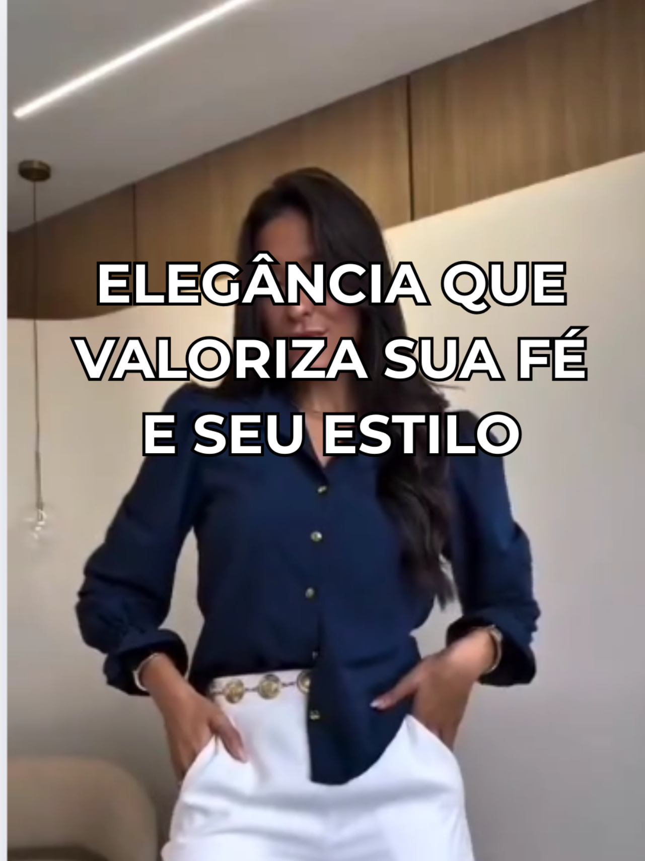 ✨ Camisa Social Feminina com Botão – Manga Princesa ✨ Elegância e delicadeza em cada detalhe! ✔ Modelo sofisticado, ideal para ocasiões formais ou uso diário ✔ Manga princesa que traz um toque moderno e feminino ✔ Fechamento em botões, versátil e confortável ✔ Perfeita para looks sociais, de trabalho ou até para compor o estilo evangélico com muito charme ✨ 👉 Um clássico do guarda-roupa feminino que nunca sai de moda! Link nos comentários!  #anuncios  #comcomissões  #camisasocialfeminina  #eleganciafeminina  #estilomodesto 