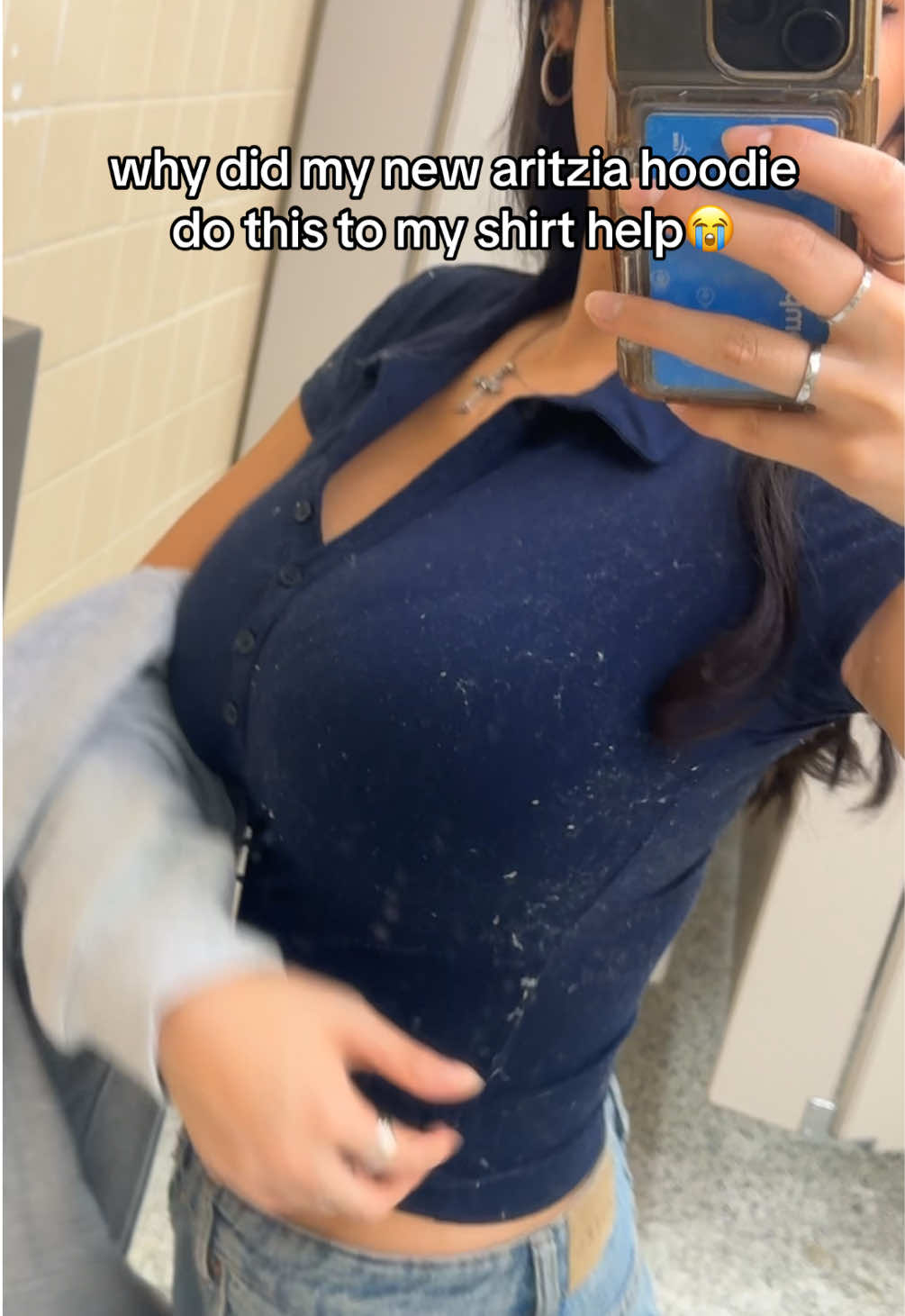 it was so hot in my class and I couldnt take off my hoodie cuz of THIS😭😭😭😭 #aritzia #help #girlhood #relatable #girlproblems 