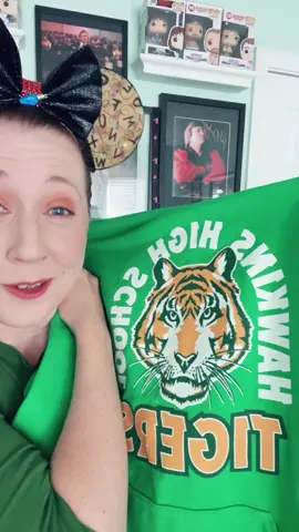 Ready for fall/winter!💚 #strangerthingsfan #strangerthings #strangerthingsmerch #hawkins #hawkinshighschool 