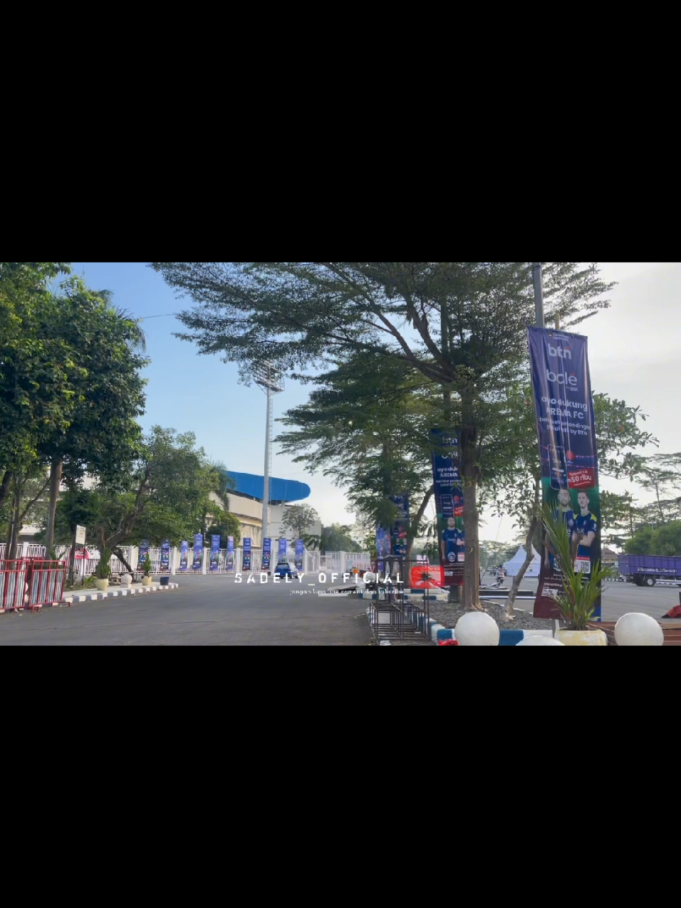 tiket arema 125.000 tribun selatan utaraa untuk tribun timur 150.000 segera beli bolo ramaikan Kanjuruhan #aremavspersib #aremaniaviking #aremabobotoh 