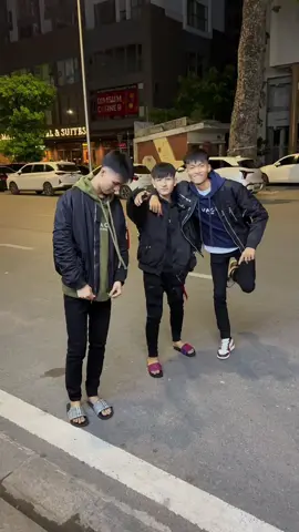 Gặp 3 ae sắm đồ tết sớm quá kkkk 