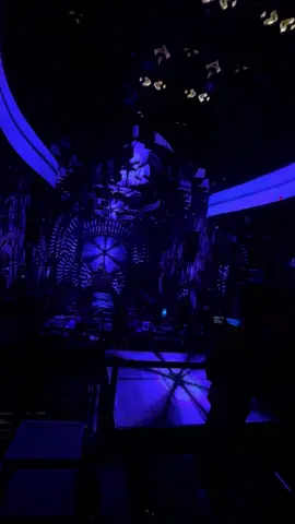 Người lạ ớiiii.. xin cho tui mượn bờ zaiii...#fypシ゚ #bar #dj #nhacremix #lenxuhuong 