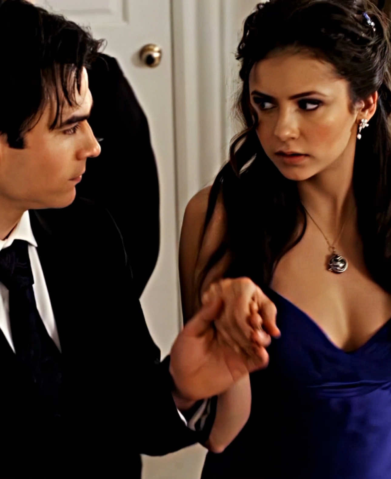 fall in love again and again ac: @𝙚𝙫𝙦𝙯 (edited) cc: me(chroma) scp: me and jcqscenes  #thevampirediaries #thevampirediariesedit #delena #delenaedit #damonsalvatore #elenagilbert #tvd #tvdedits  - delena damon salvatore and elena gilbert the vampire diaries edit