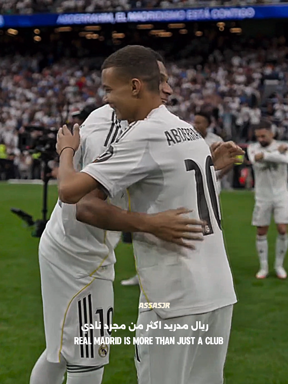 نادي ريال مدريد يكرم عبد الرحيم الذي مات والديه في زلزال المغرب  Real Madrid is more than just a club 🤍hala madrid #realmadrid #mbappe #mbappefanx #ريال_مدريد #عبدالرحمن_مسعد 