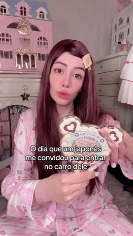 O dia que um japones desconhecido e fofo me ofereceu carona 🤭 Nesse vídeo estou usando o produtos da @Flower Knows Makeup 🌺🌸🌷💐  #historiareal #fofoca #flowerknows #liveyourfairytales 