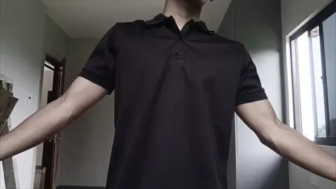 😮‍💨#makeitviral #allblack #compressionshirt #fyp #ectomorfo 