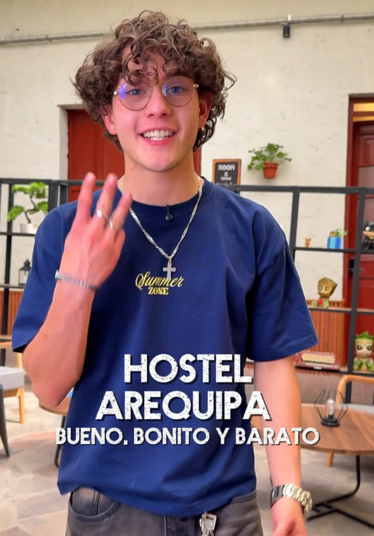 🏨✨ ¿Buscas un lugar con las 3B en Arequipa? Te cuento por qué Waykap Hostel es tu mejor opción 👇 📍 A solo 2 cuadras de la Plaza de Armas 💻 Zonas para trabajar 🛋️ Espacios para relajarte 🥂 Drinks y actividades para aprender y conocer gente nueva 🎮 Áreas comunes súper acogedoras con: ⚽ Taca taca 🎮 PlayStation 🎸 Guitarra para sacar tu lado creativo 🛏️ Habitaciones desde S/. (precio) 👩‍🦰 Compartidas solo para mujeres 🔒 Privadas y con lockers seguros ✅ Todo limpio, espacioso, cómodo y con la mejor vibra viajera ✨ 📲 997469815 📍 Cruz Verde 112, Arequipa #arequipa #hostel #plaza #fyp #paratiiiiiiiiiiiiiiiiiiiiiiiiiiiiiii 